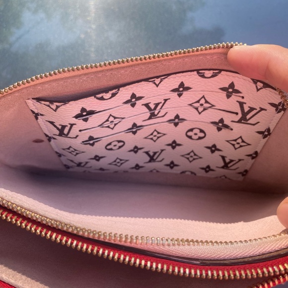 Louis Vuitton Pochette Giant Monogram Double Zip - Picture 7 of 14